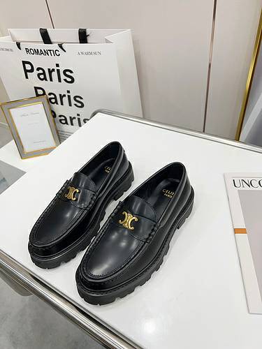 Picture of Celine Shoes Women _SKUfw107418526fw